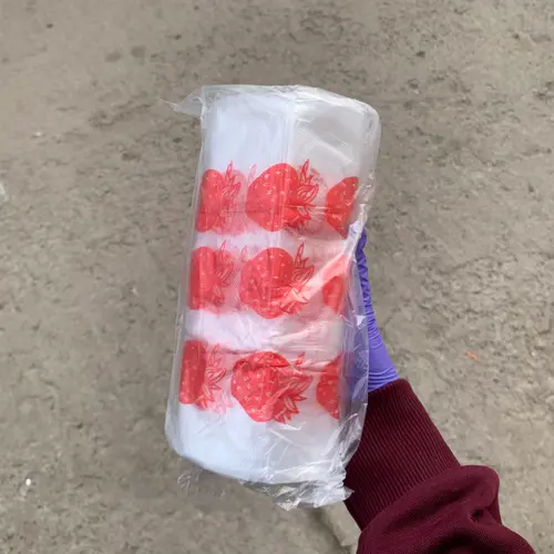Пакет Клубничка маленькая с ручкой бомба